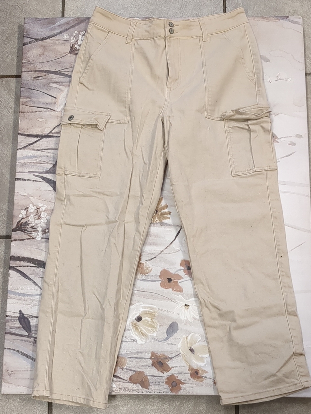 GUESS Men’s Tan Cargo Pants